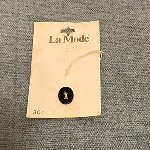 La Mode Button